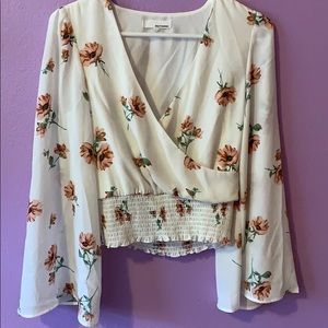 Flare Long sleeve crop top with elastic bottom